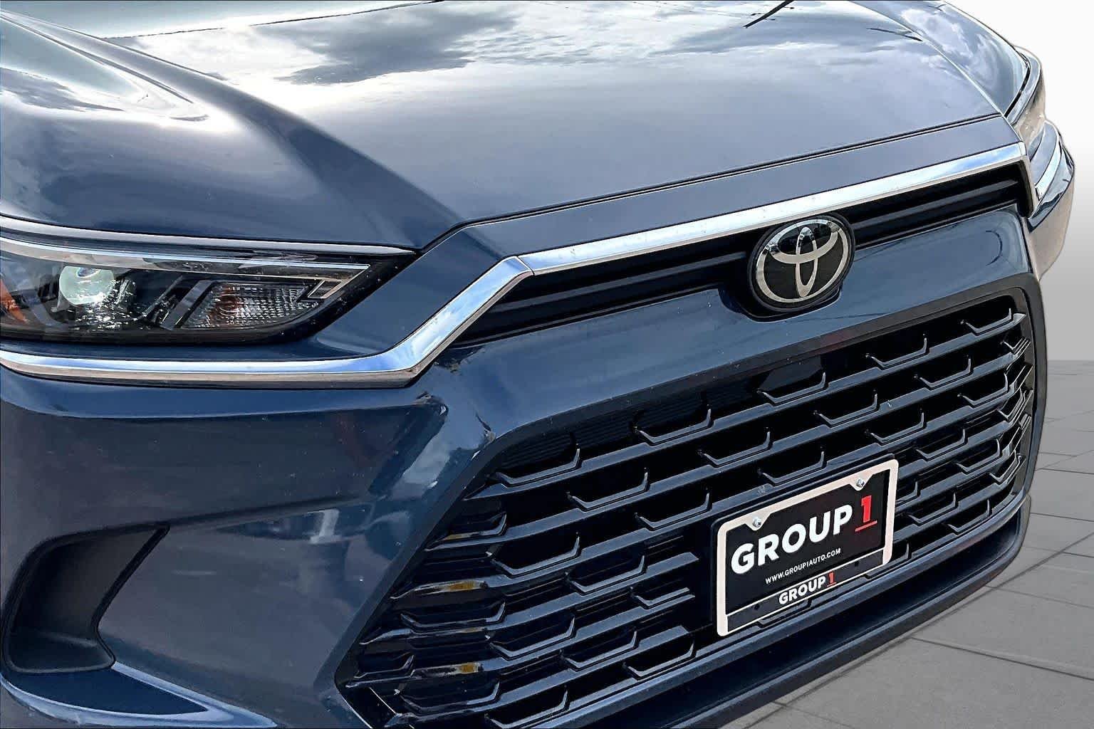 Used 2026 Storm Cloud Toyota XLE image 29