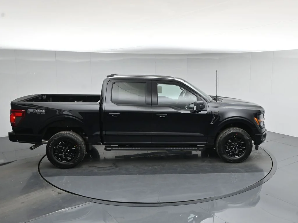 New 2026 Agate Black Metallic Ford XLT image 44