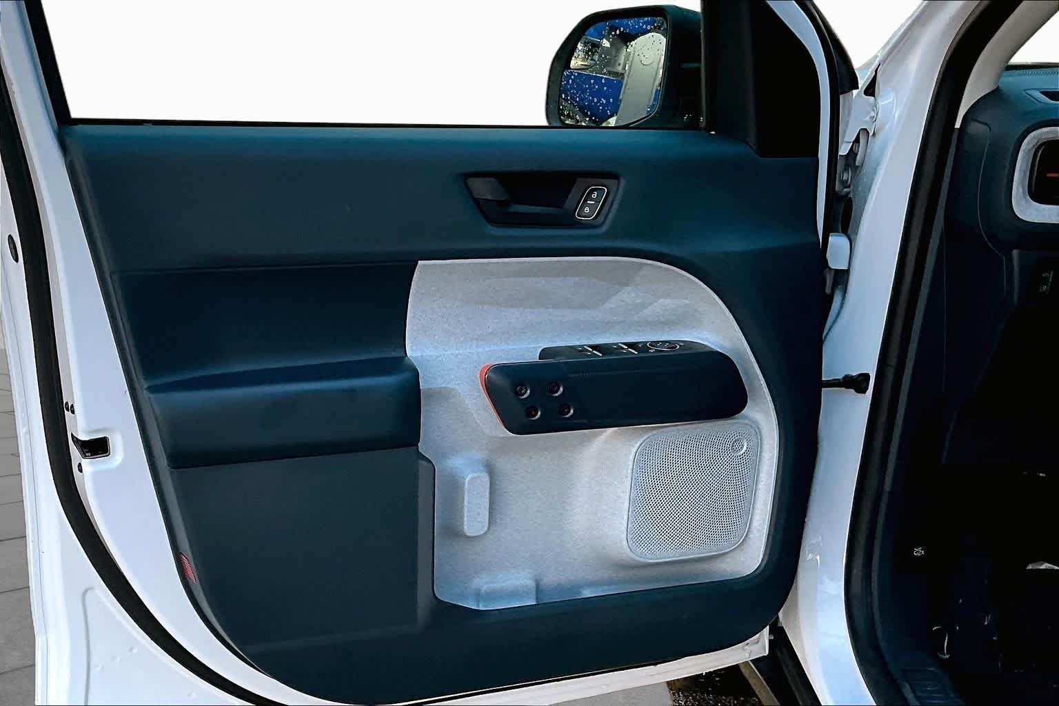 Used 2022 Oxford White Ford XLT image 21