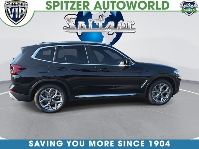 Used 2024 Black BMW sDrive30i image 10