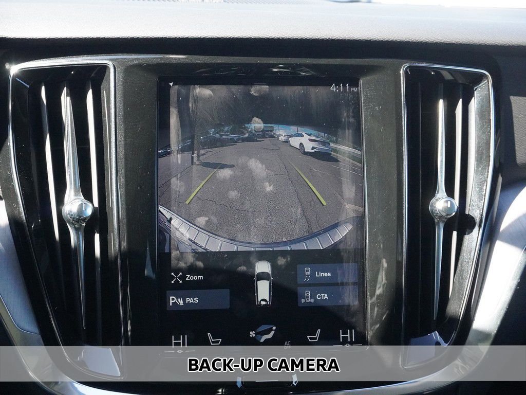Used 2020 Gray Volvo T5 image 8