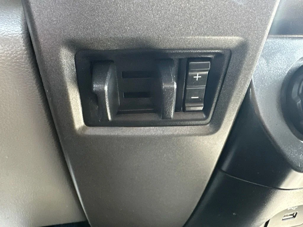 Used 2022 White Ford XL image 23