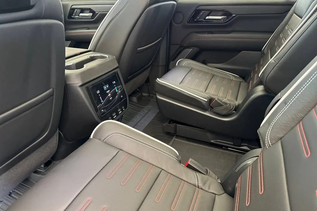 2026 GMC Yukon XL AT4 Ultimate - Photo 9