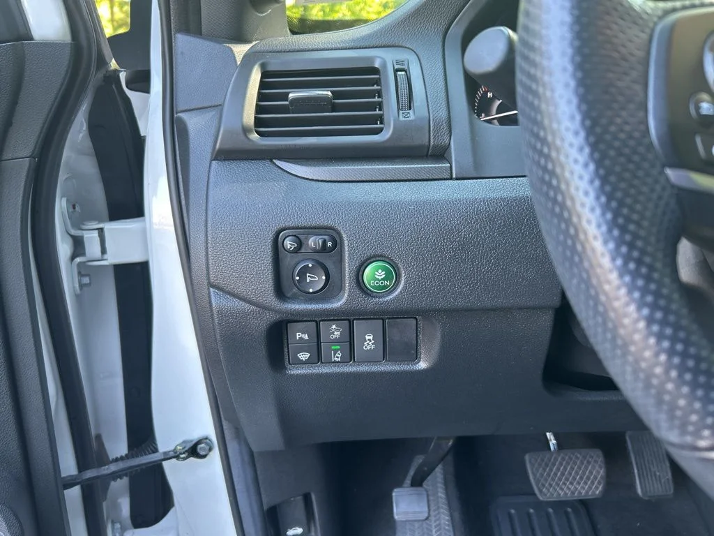 Used 2023 White Honda TrailSport image 24