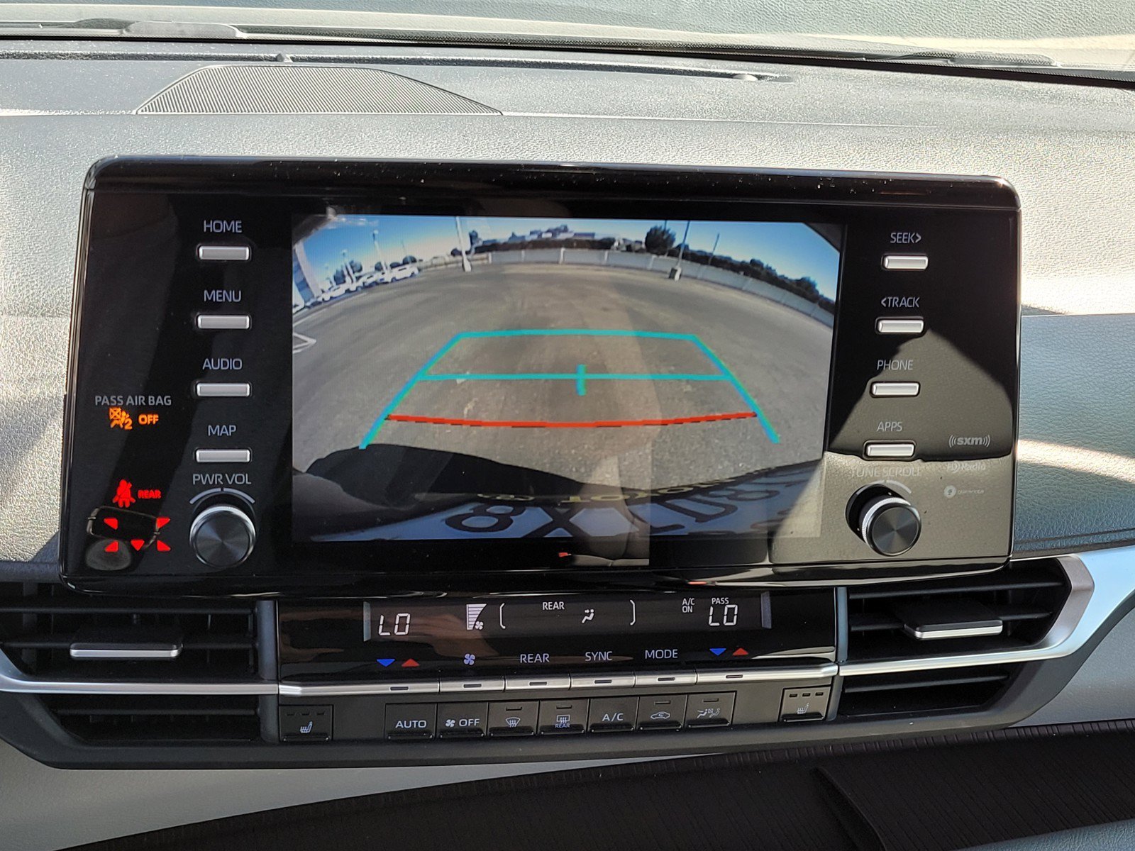 Used 2021  Toyota XLE image 19