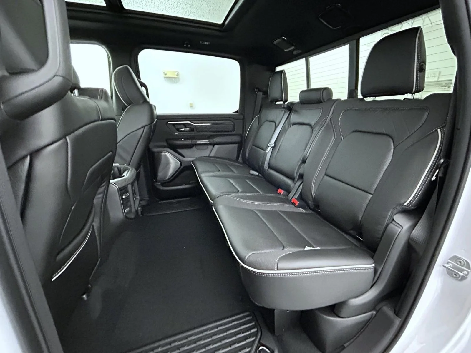 New 2027 White Ram Limited image 20