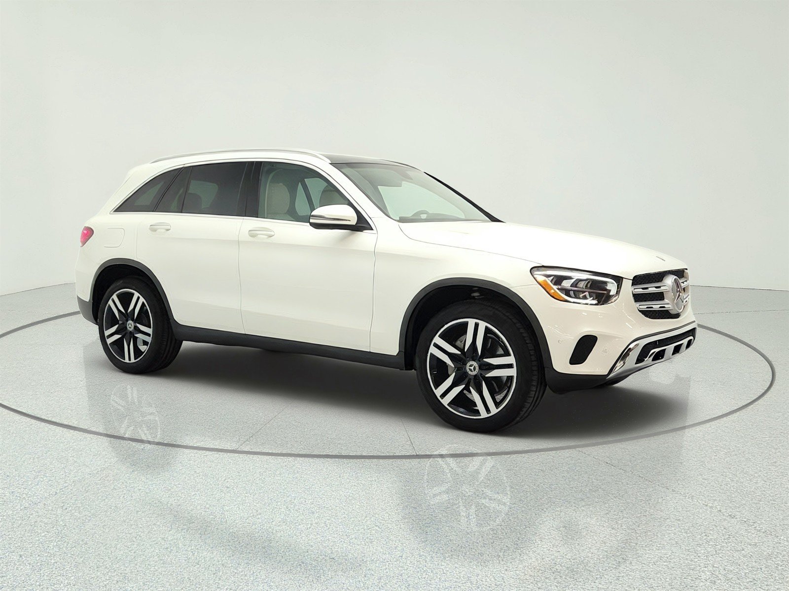Used 2021 designo Diamond White Metallic Mercedes-Benz GLC 300 SUV image 3