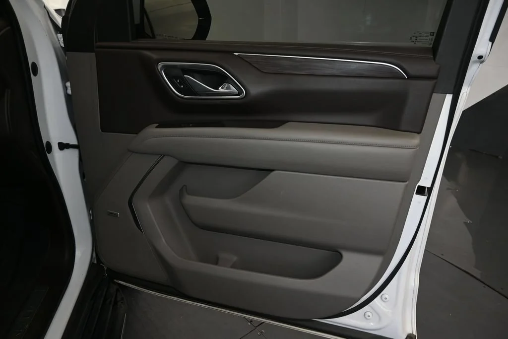 Used 2021 Summit White Chevrolet LT image 25