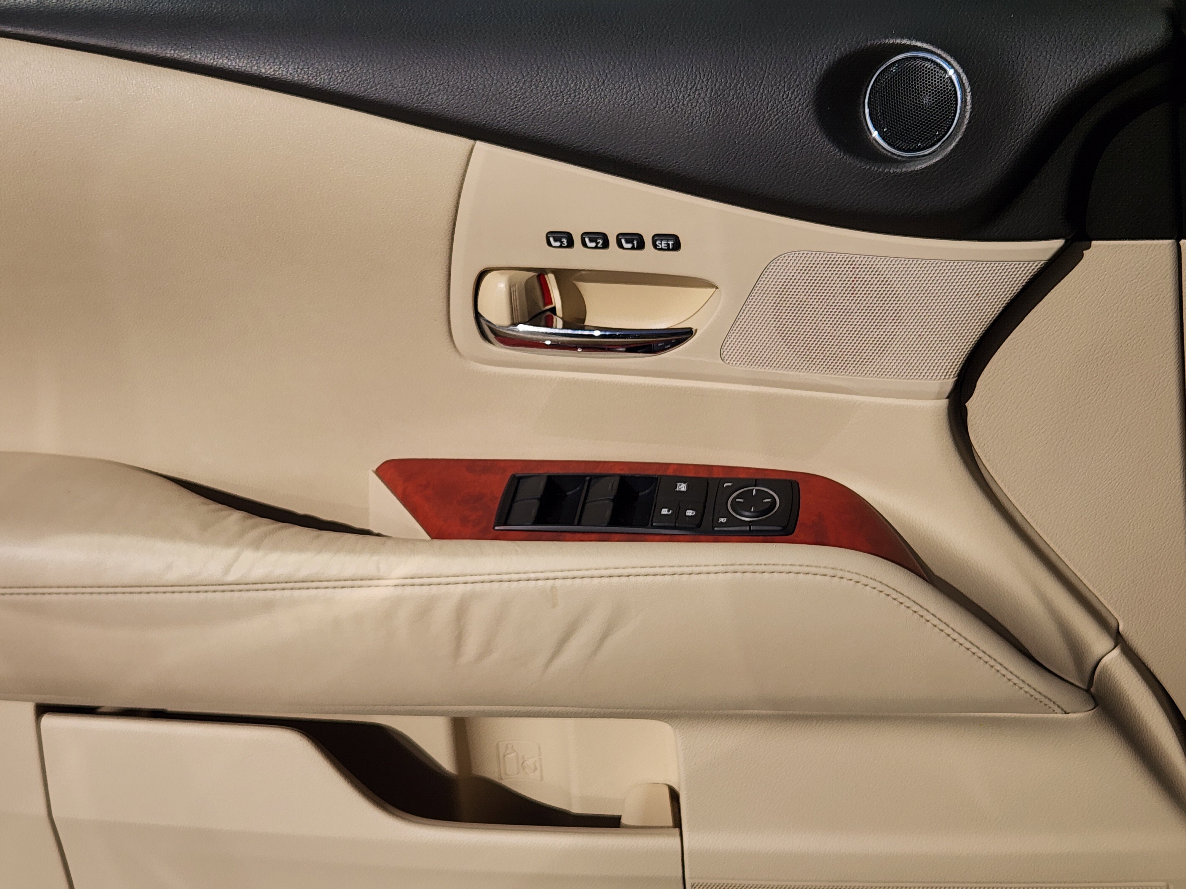 Used 2011 Obsidian Lexus 4DR FWD image 23