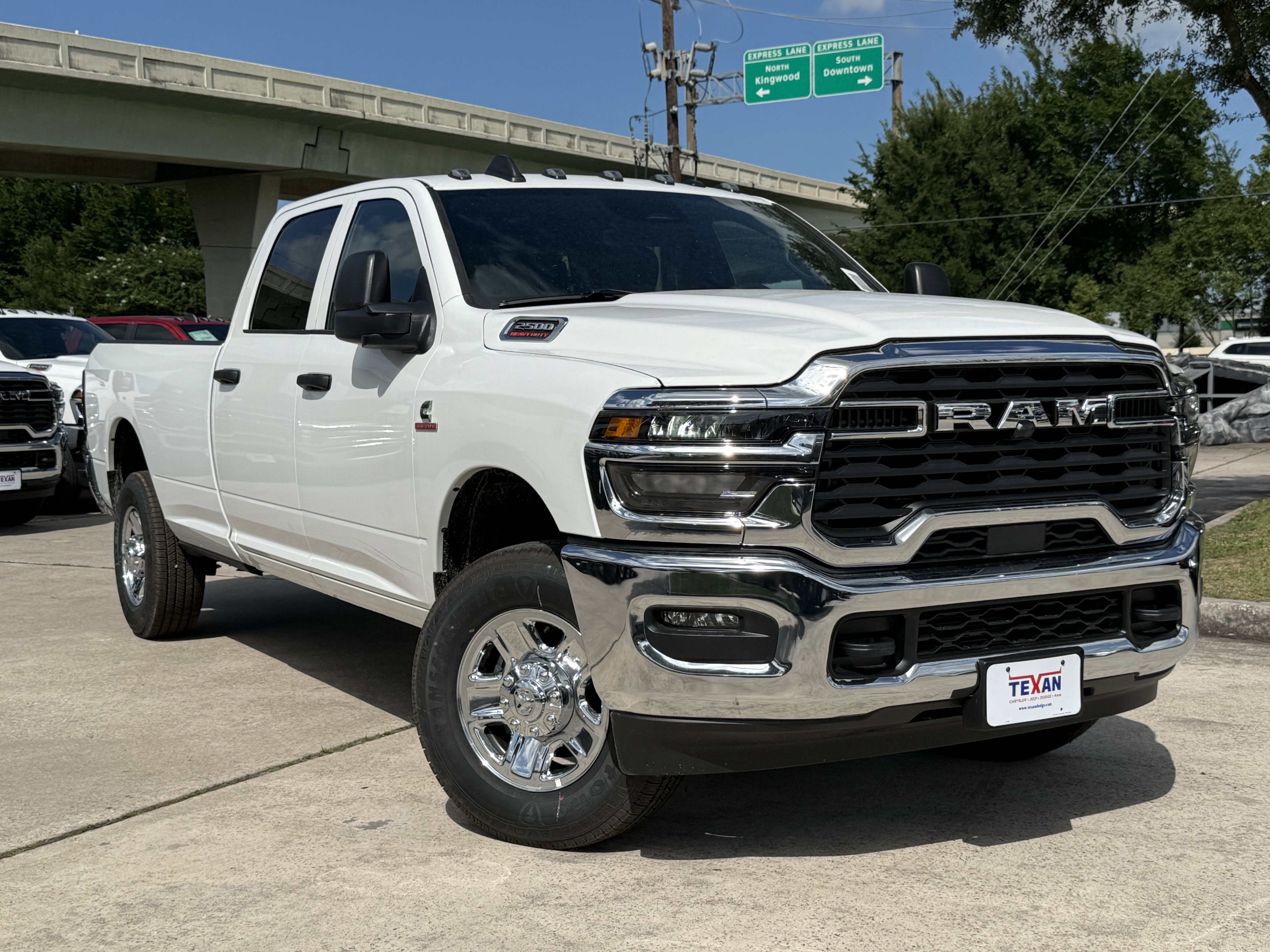 New 2026 Bright White Clear-Coat Exterior Paint RAM Tradesman image 2