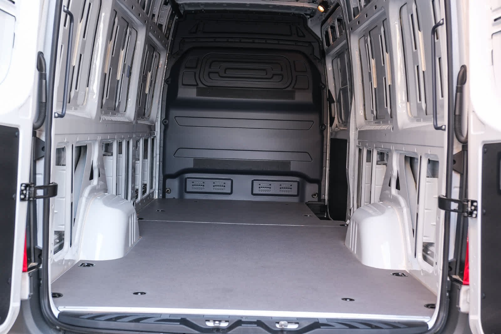 New 2025 Arctic White Mercedes-Benz Cargo 170 WB High Roof RWD Electric Motor image 30