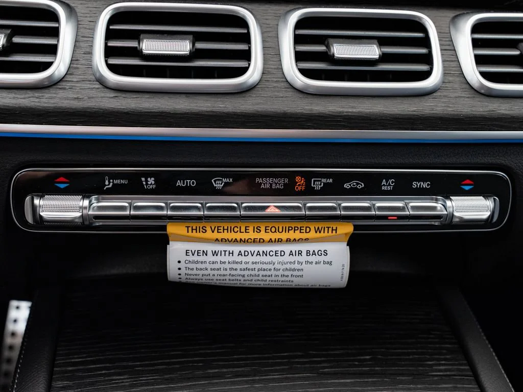 New 2026 Manufaktur Signature Silicon Gray Mercedes-Benz GLS 450 image 40
