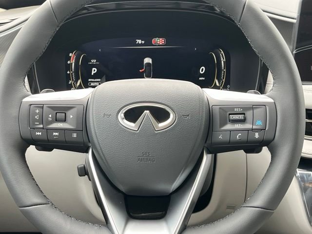 New 2027 DEEP EMERALD INFINITI Luxe AWD image 14