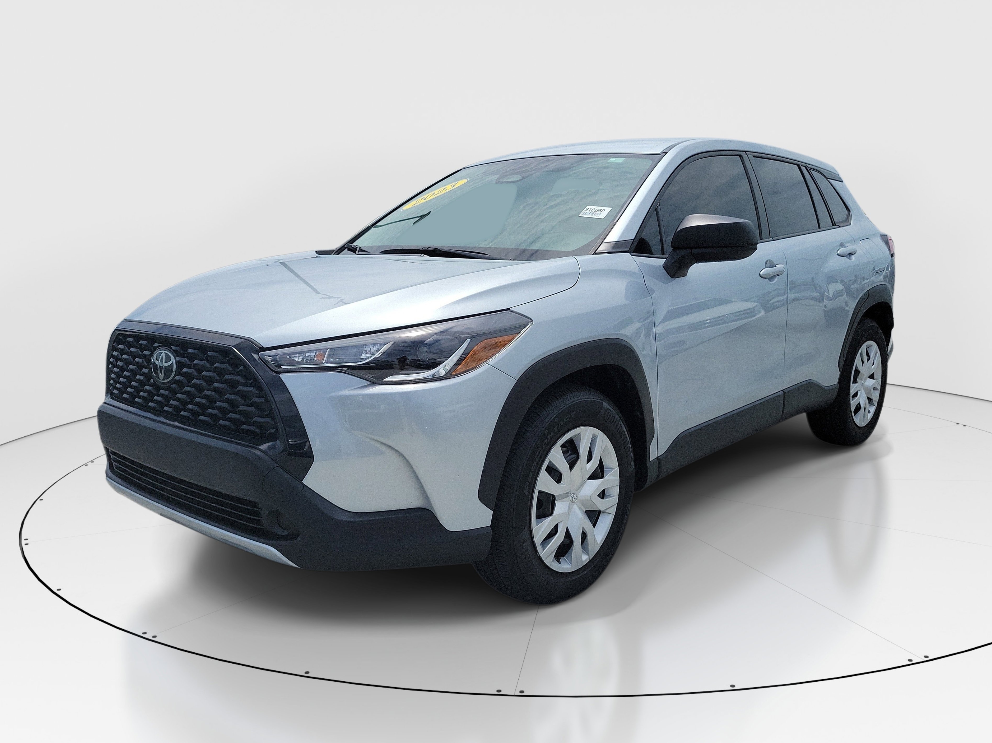 Used 2023 Silver Toyota L image 3