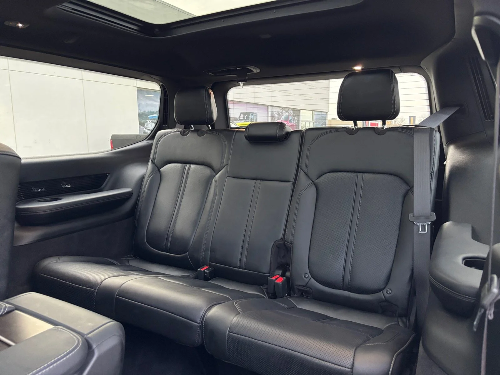 Certified Used 2023 Black Jeep 4x4 image 25