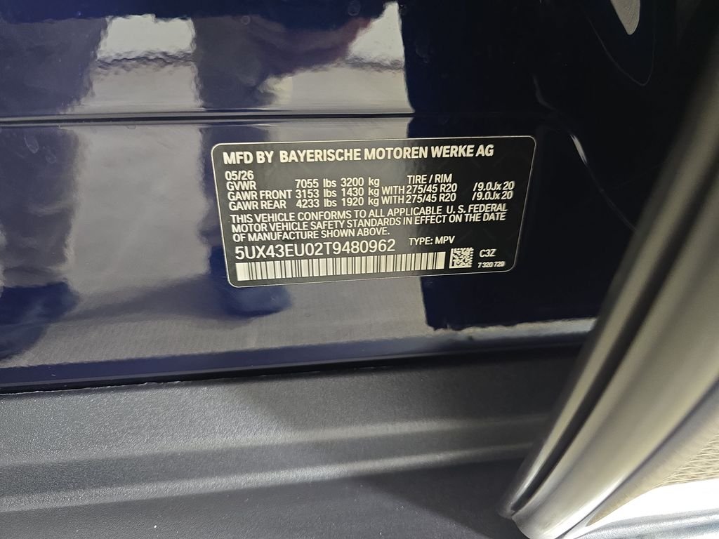 New 2026 Tanzanite Blue II Metallic BMW xDrive50e image 31
