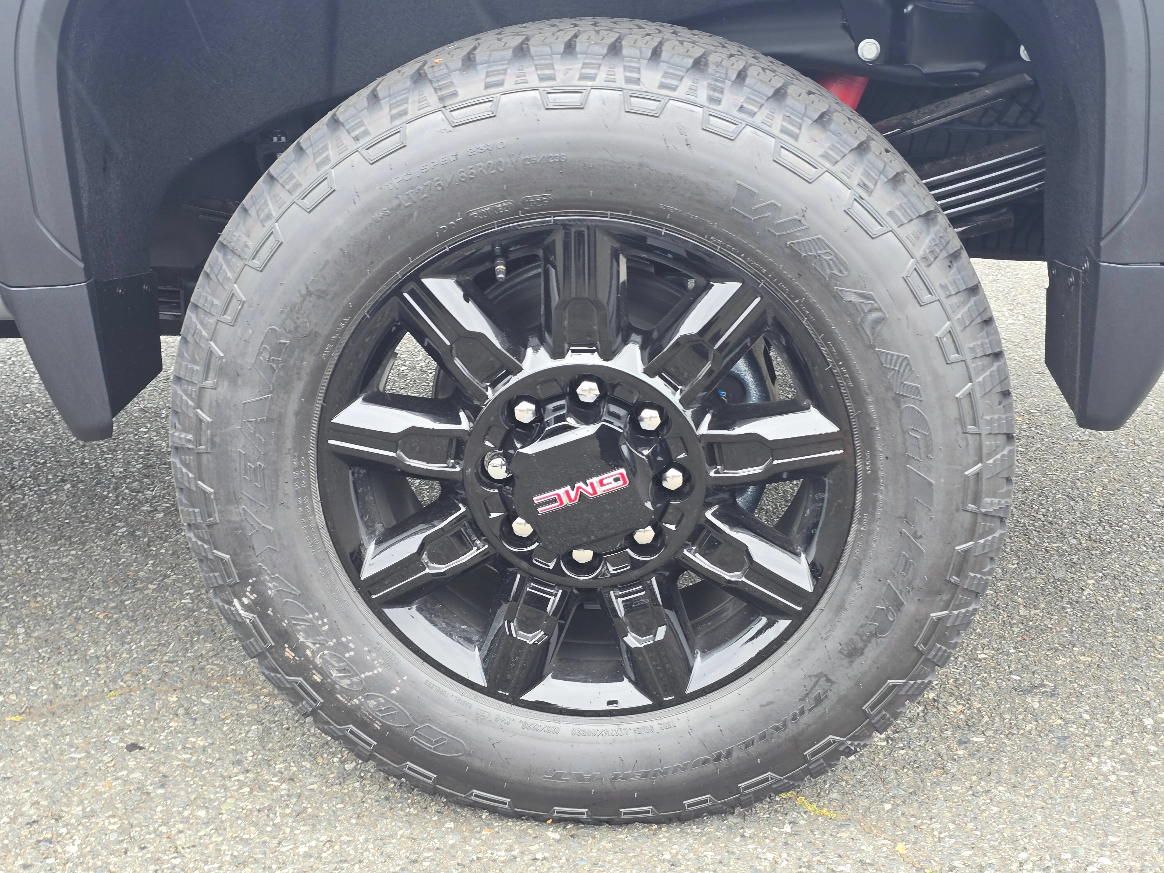 2026 GMC Sierra 2500HD AT4 - Photo 8