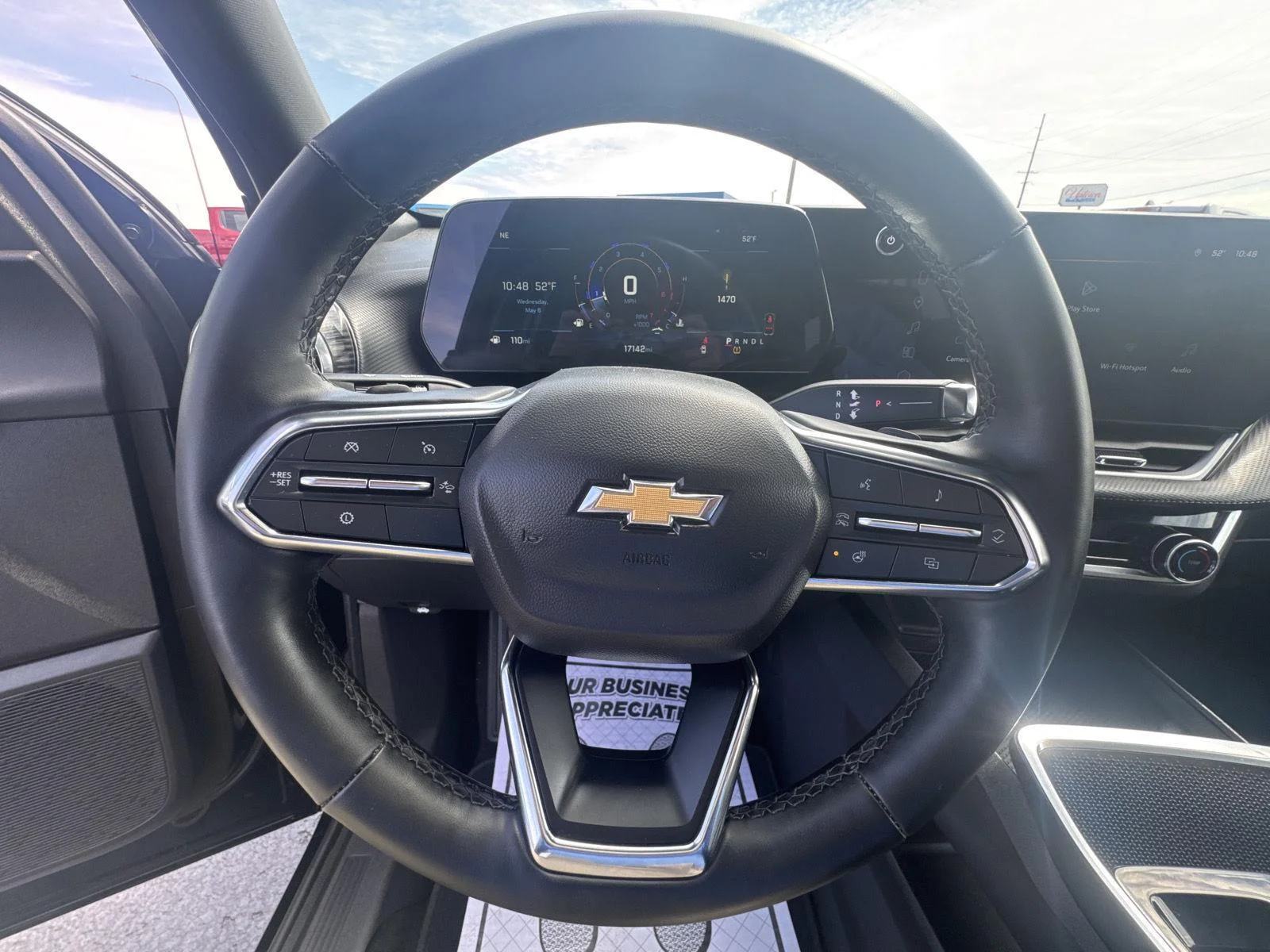 Used 2025 Mosaic Black Metallic Chevrolet LT image 18