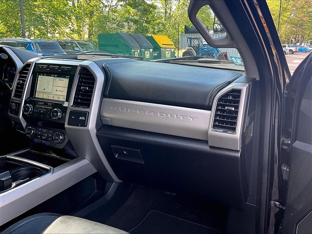 Used 2019 Black Metallic Ford Lariat image 13