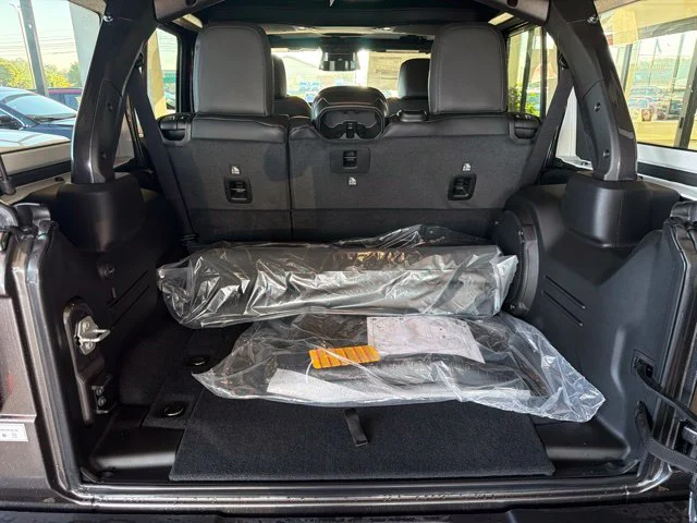 New 2027  Jeep Sahara image 7