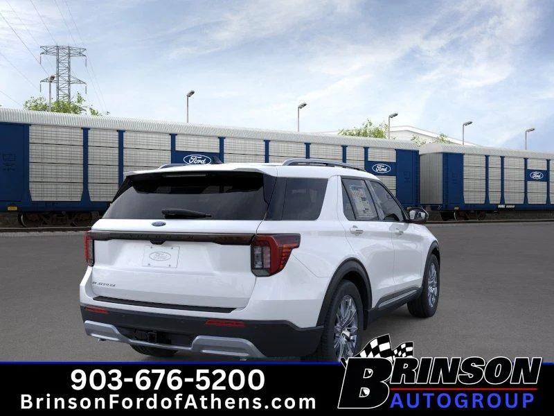 New 2026 Star White Metallic Tri-Coat Ford Platinum™ image 8