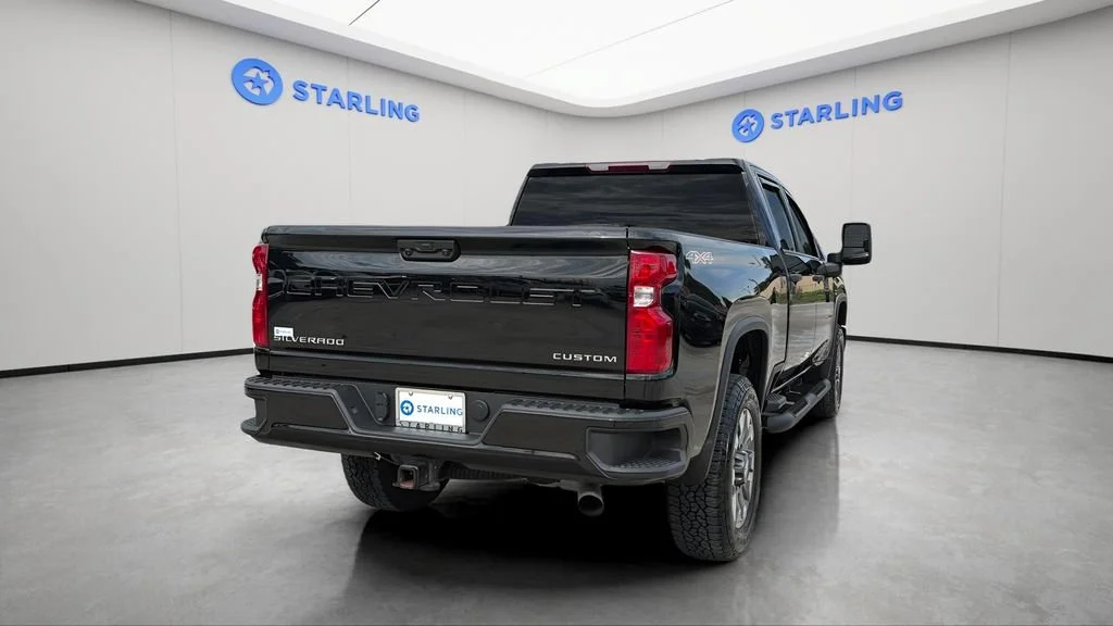 Used 2025 Black Chevrolet Custom image 8