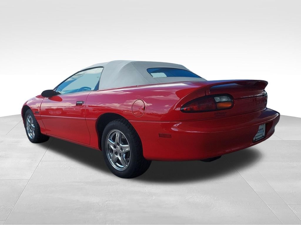 Used 1997 Red Chevrolet Z28 image 3