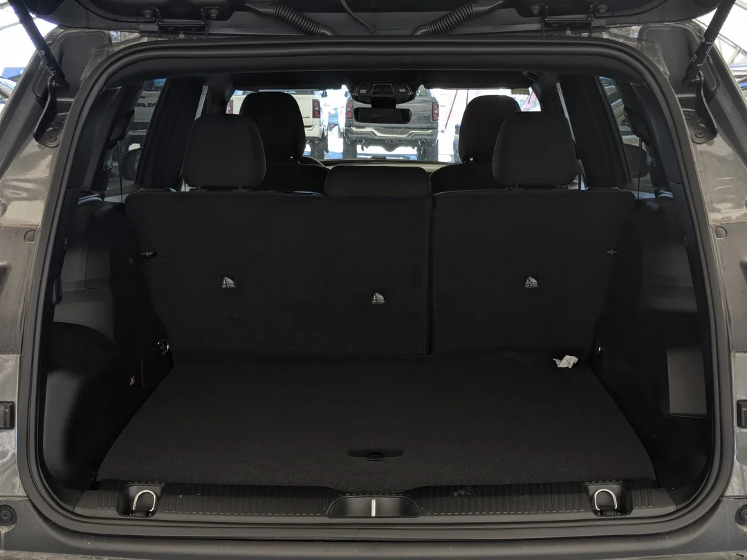 New 2026 Grey Jeep Laredo - - 4x4 - Pkg 23F - Compact Spare - 1.6L Turbo Hybrid - 12.3 Touchscreen & More! image 27
