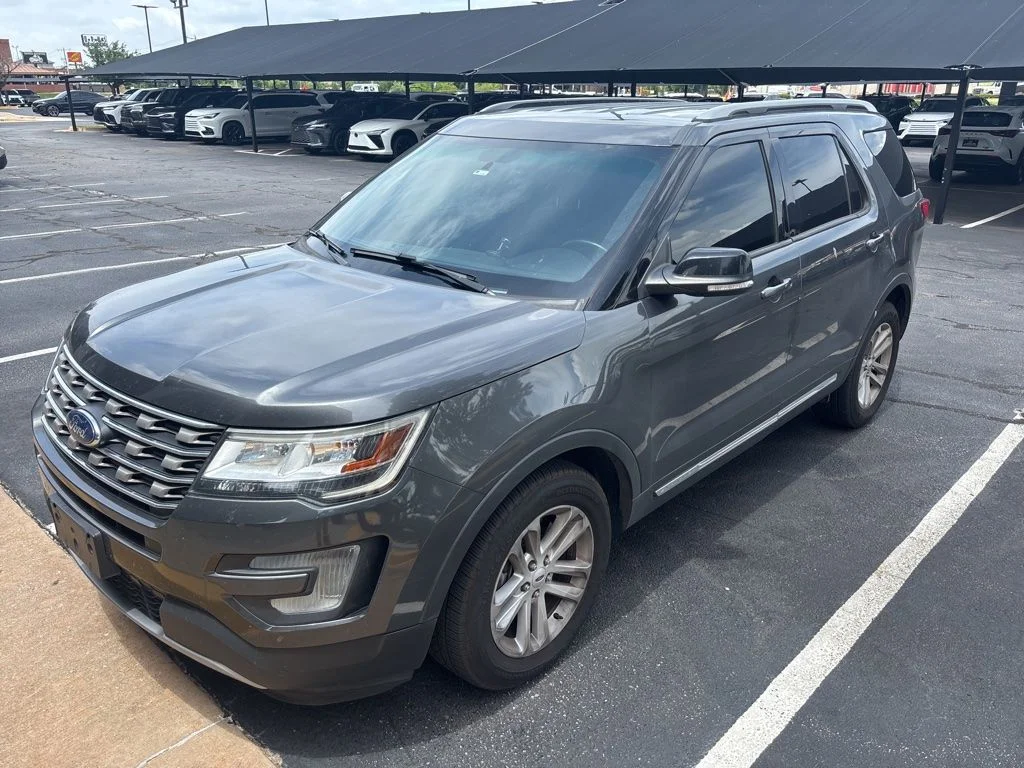 2017 Ford Explorer XLT FWD's photo
