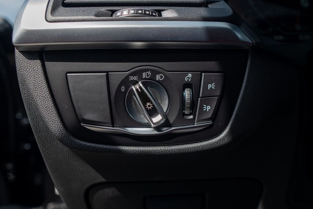 Used 2024 Black Sapphire Metallic BMW xDrive30i image 22