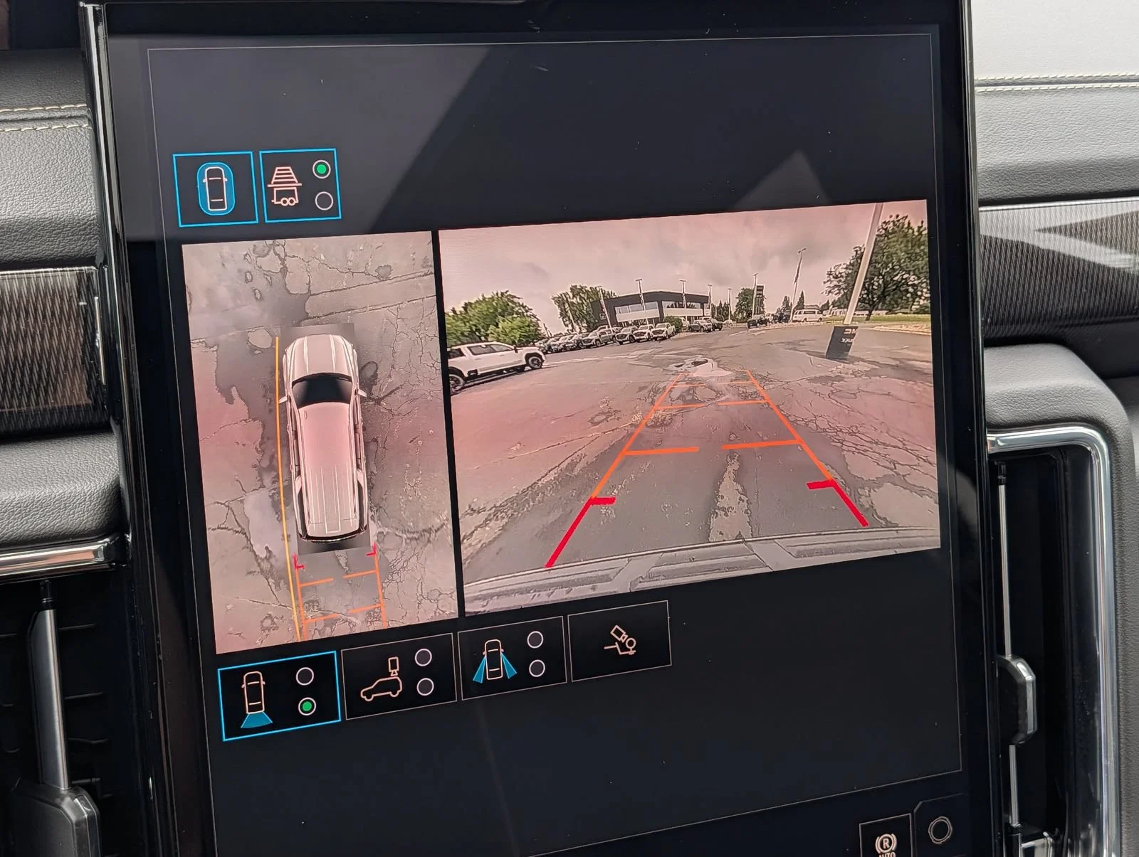 New 2026 Onyx Black GMC Elevation image 13