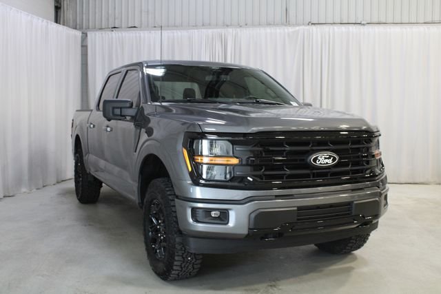 Used 2024 Gray Metallic Ford XLT image 36
