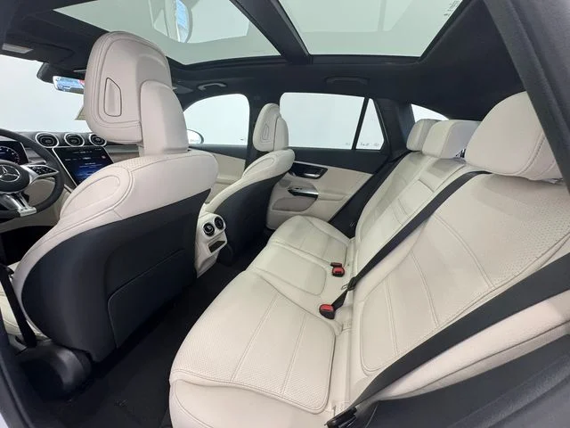New 2026 Polar White Mercedes-Benz GLC 300 image 41