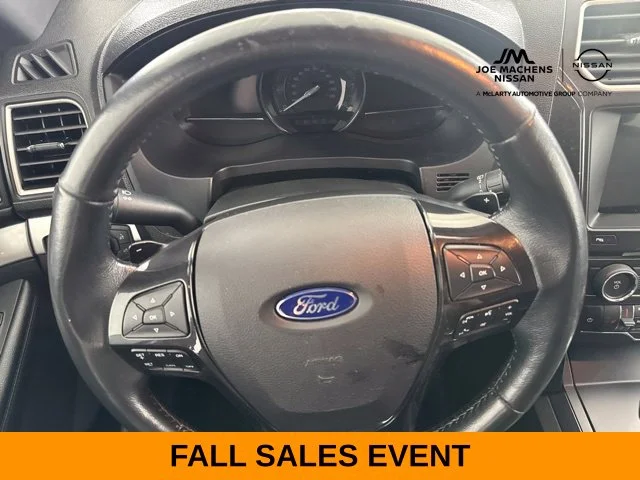 Used 2017 White Ford XLT image 31