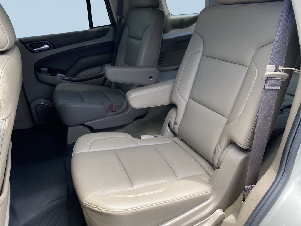 Used 2017 Champagne Silver Metallic Chevrolet LT image 28