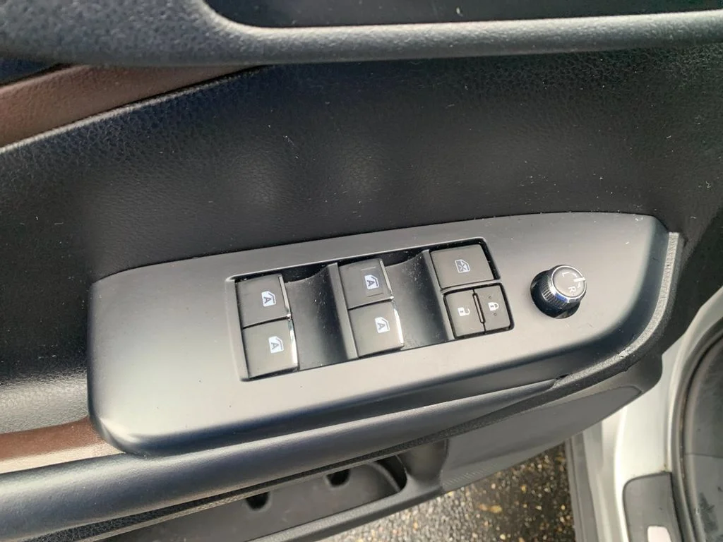 Used 2018 Silver Toyota Limited image 13