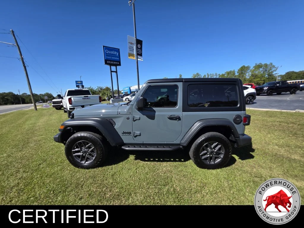 Used 2025 Gray Jeep Sport S image 3
