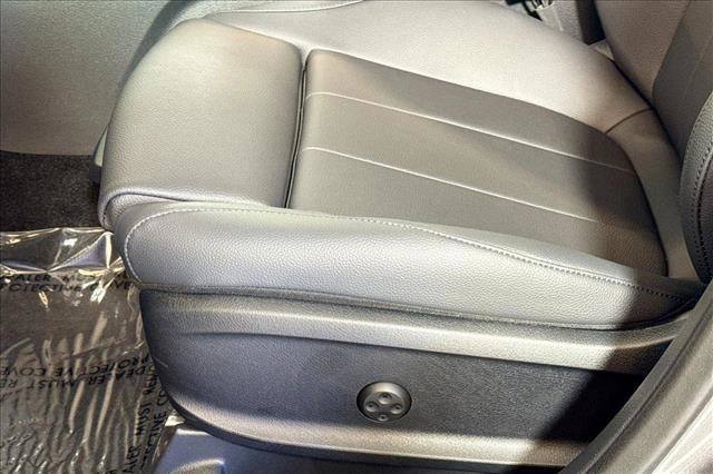 New 2026 Mountain Grey Metallic Mercedes-Benz GLB 250 image 47