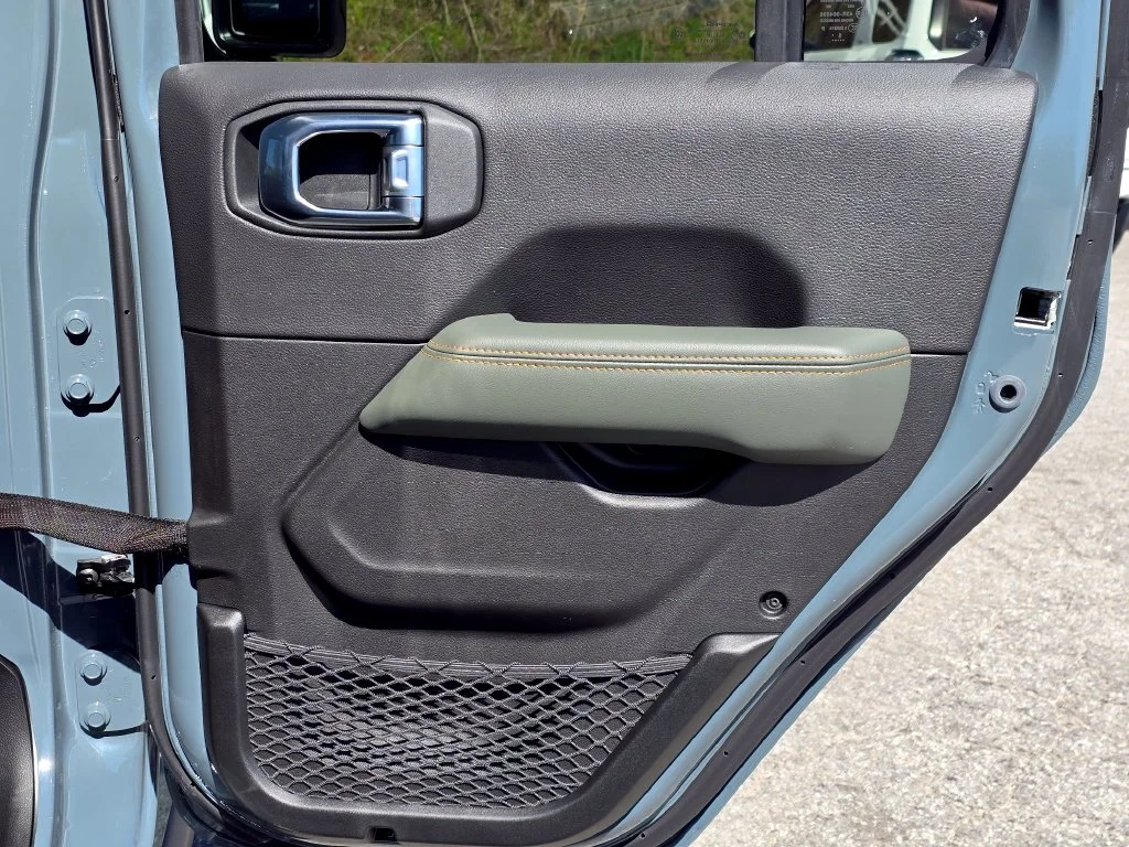 New 2026 Gray Jeep Mojave X image 39