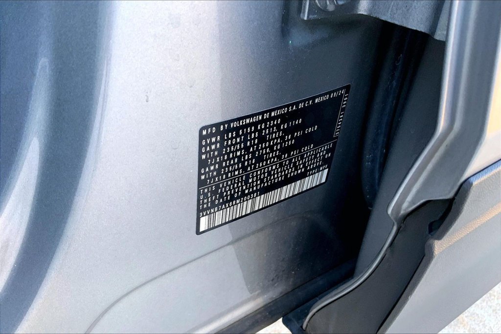 Certified Used 2024 Pyrite Silver Metallic Volkswagen 2.0T SE image 34