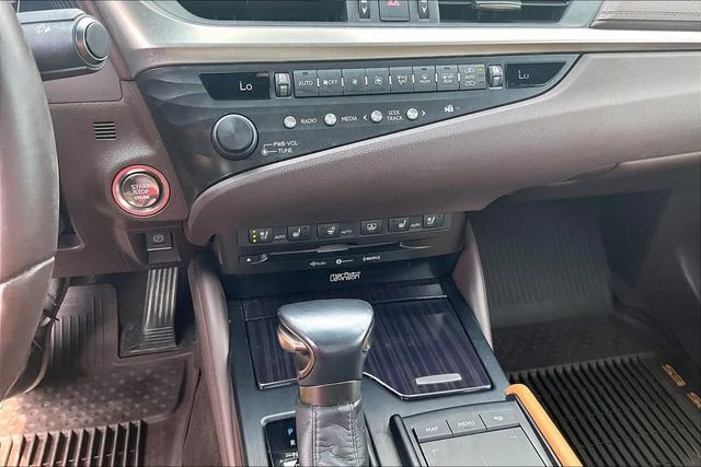 Used 2020 Silver Lexus 350 Luxury image 26