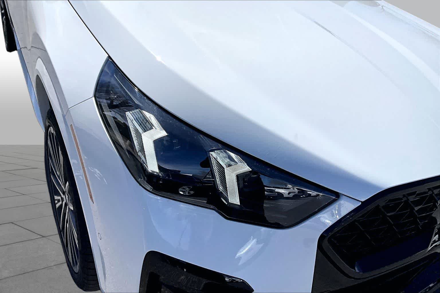 New 2026 Alpine White BMW xDrive28i image 13