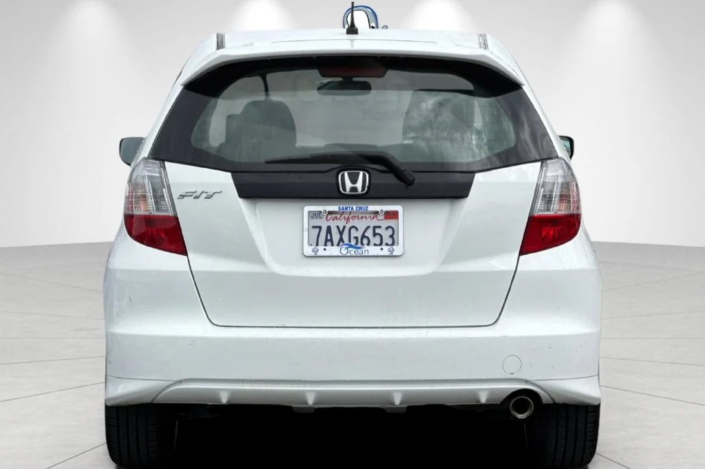 Used 2013 Taffeta White Honda Sport image 5