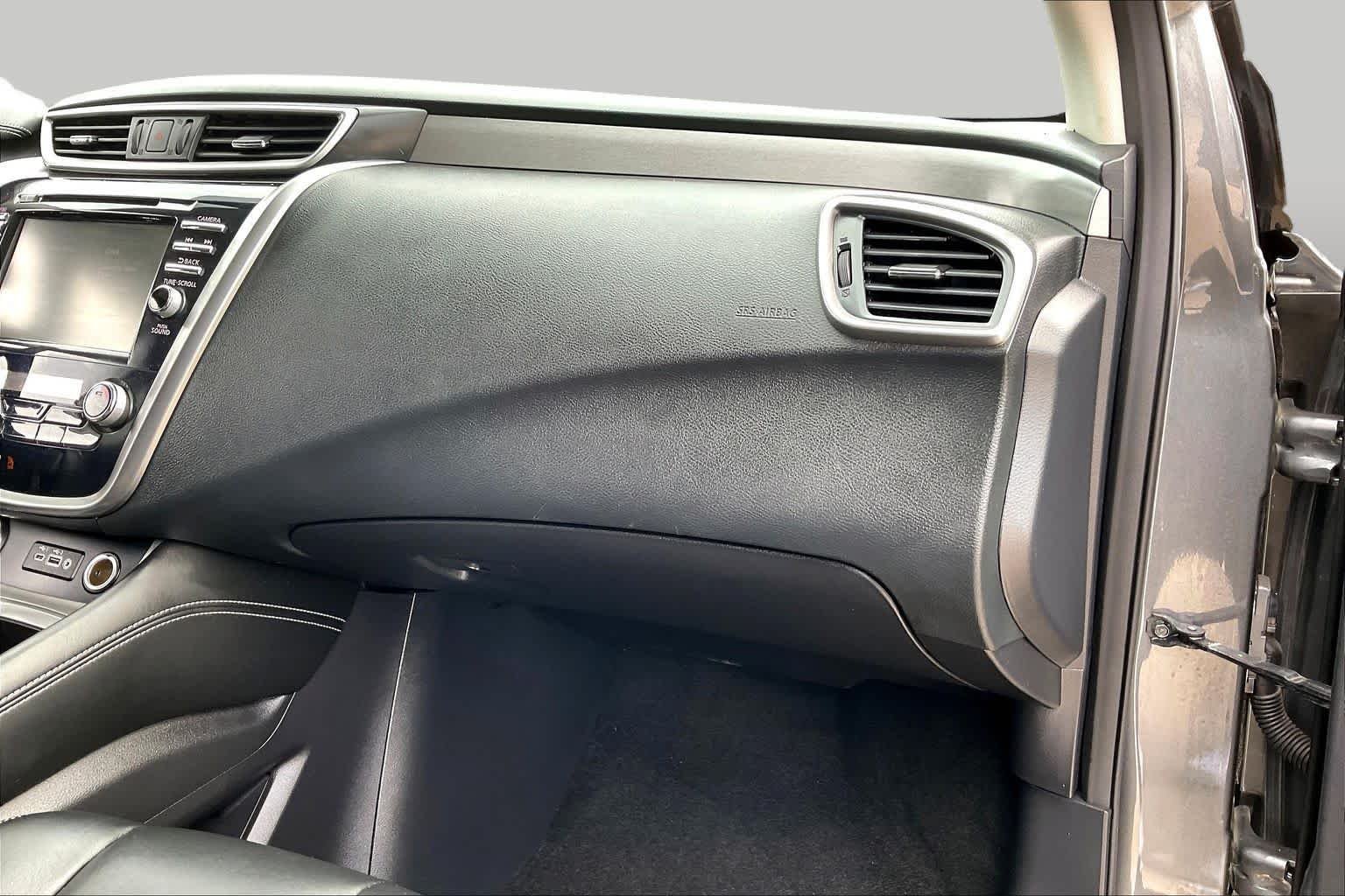 Used 2023 Gun Metallic Nissan SV image 18
