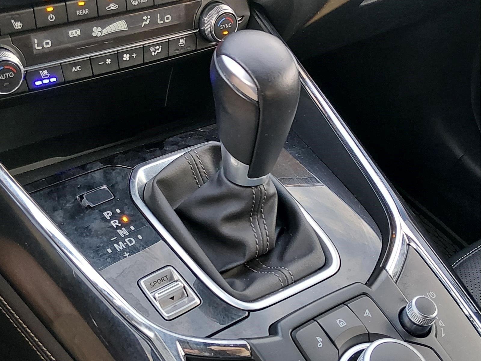 Used 2022 Sonic Silver Metallic Mazda Grand Touring image 28