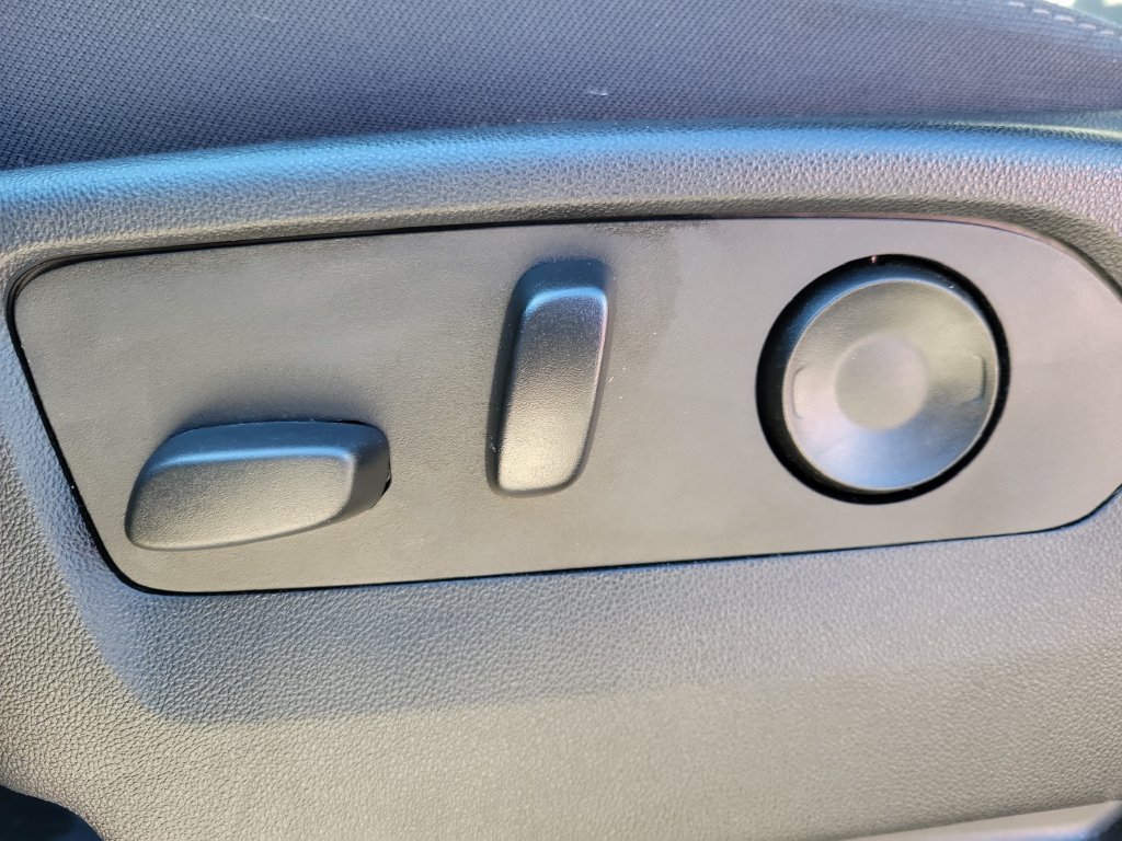 Used 2023 STERLING GRAY METALLIC Chevrolet RST image 19