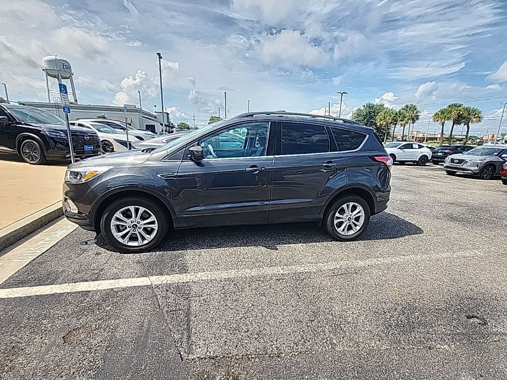 Used 2018 Gray Ford SE image 2