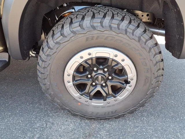 New 2026 Shelter Green Metallic Ford Raptor image 5
