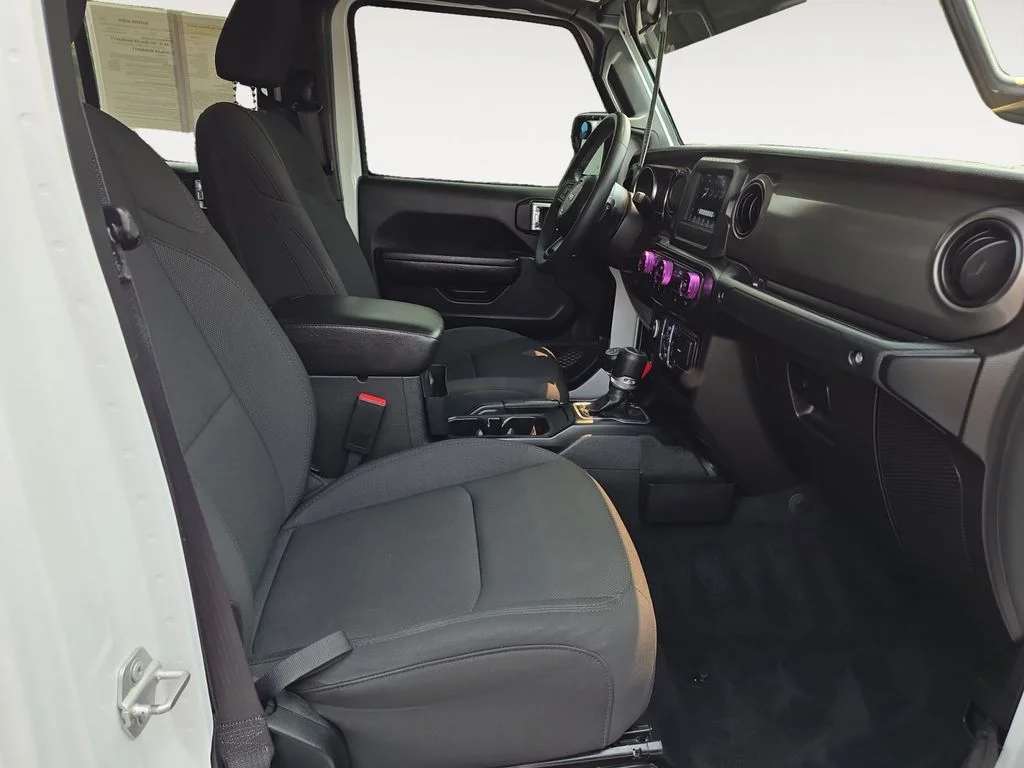 Used 2023 Copper Jeep Sport S image 10