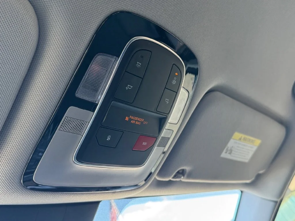 Used 2023 Gray Hyundai SEL image 28